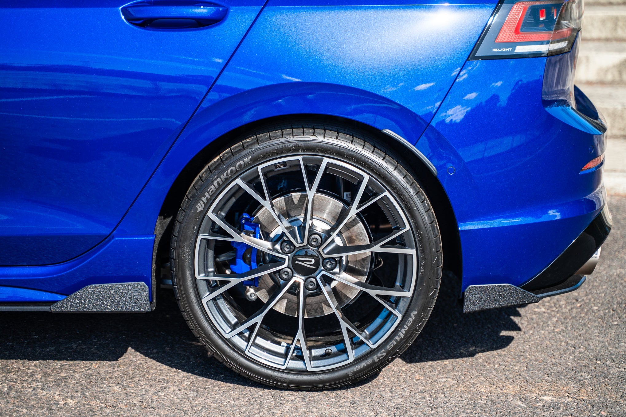 Flow Design MK8.5 Golf R Side Skirt Splitter Winglets (Pair) (Copy)