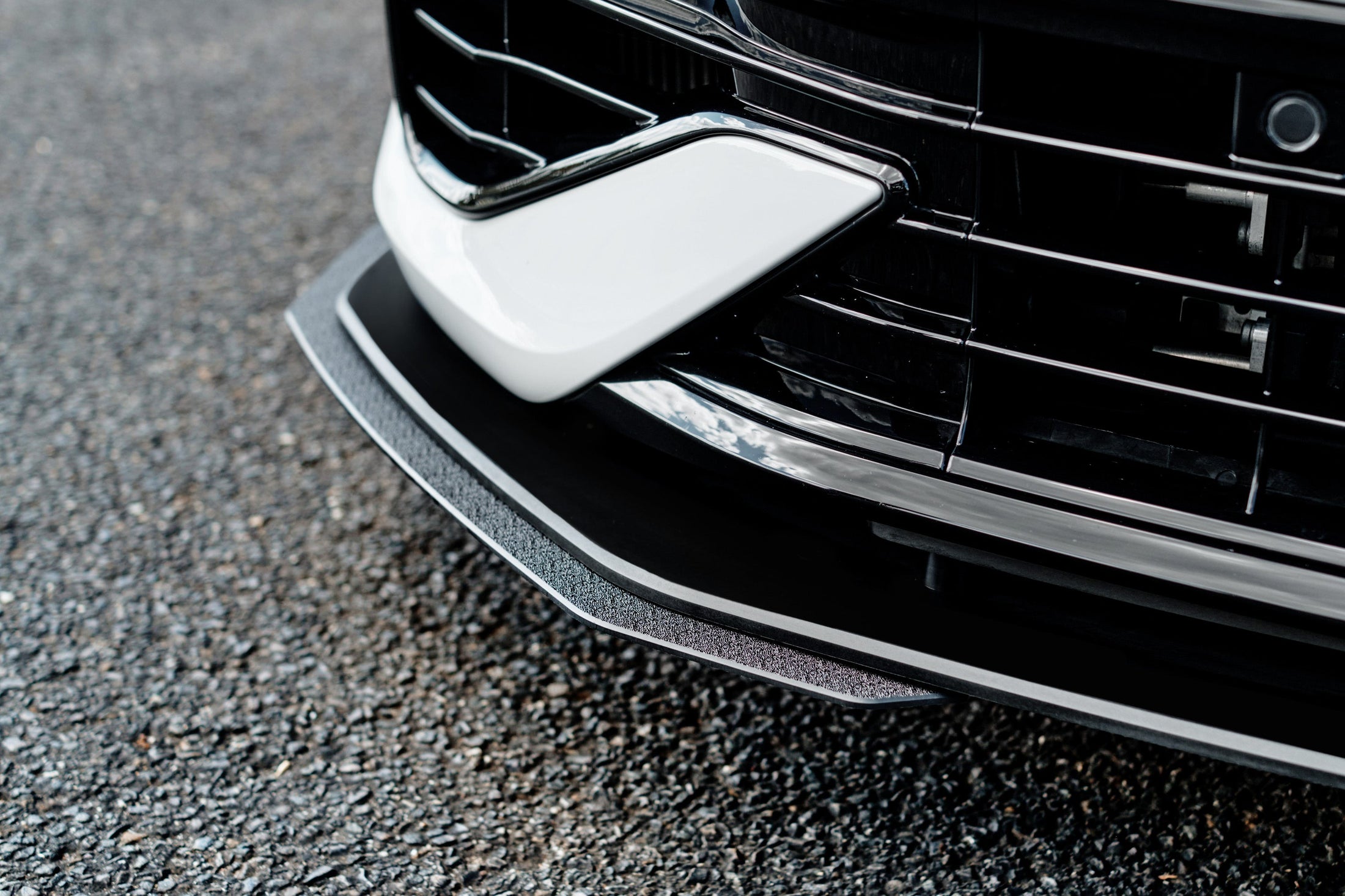 Flow Design MK8 Golf R Chassis Mounted Front Lip Splitter