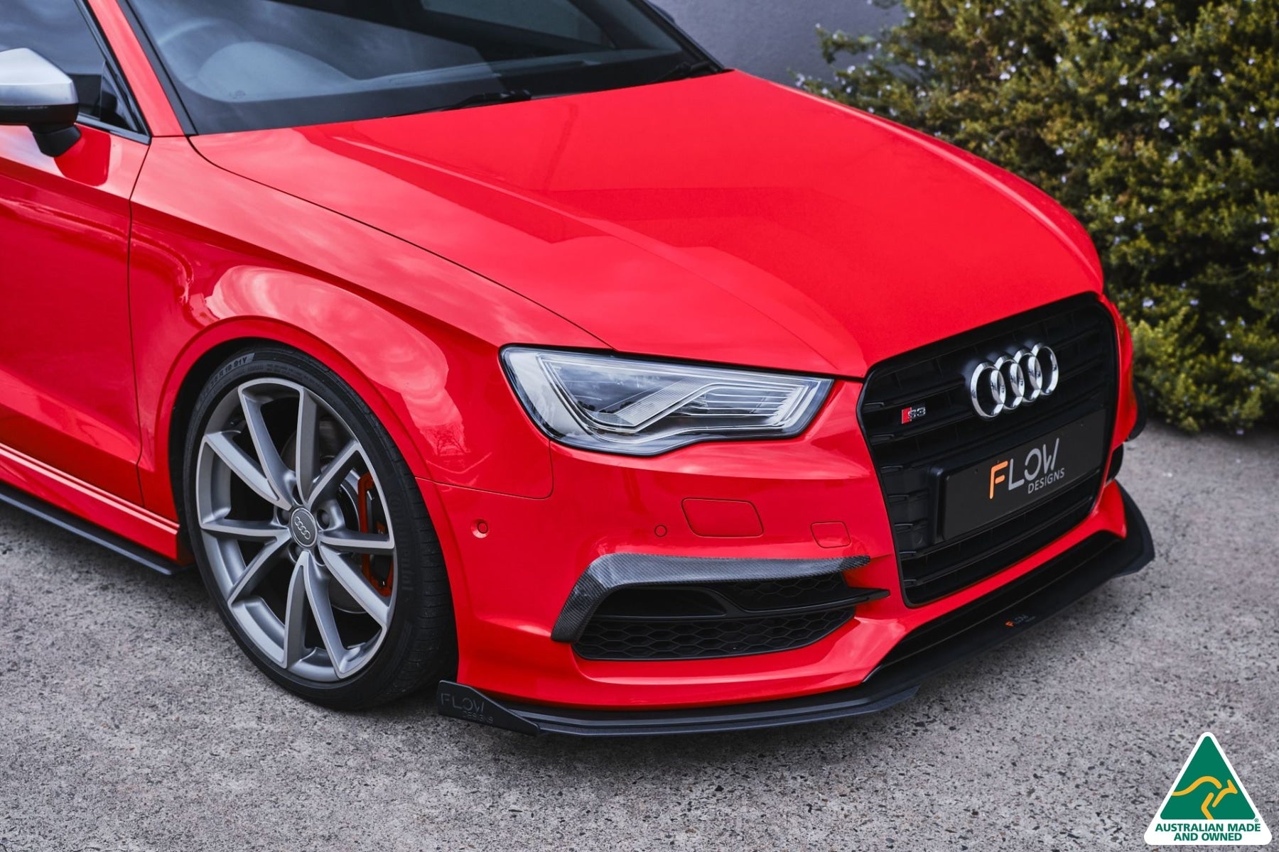 Flow Design S3 8V Sedan Pre-Facelift Front Lip Splitter V3 & Mounting Brace