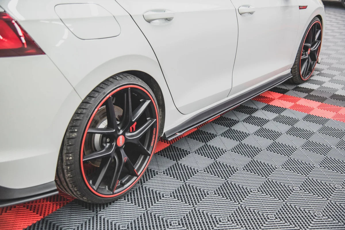 Maxton Design Street Pro Side Skirts Diffusers Volkswagen Golf GTI / GTE / GTI Clubsport / R-Line Mk8
